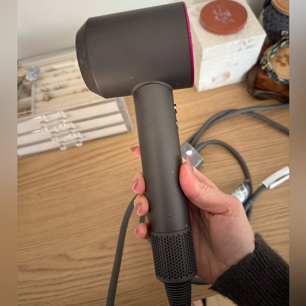 First-generation Dyson Supersonic™ hair dryer (Iron/Fuchsia)
